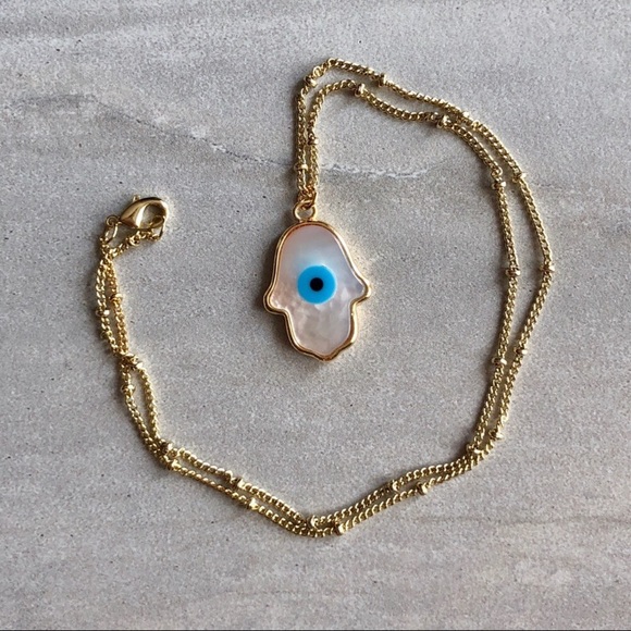 Hamsa Carved Shell Evil Eye Necklace - Picture 6 of 6